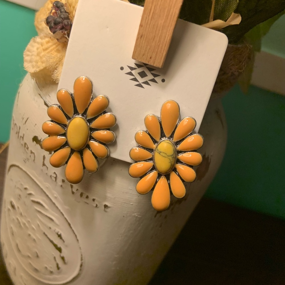 Navaho Western Concho Earring  NEW